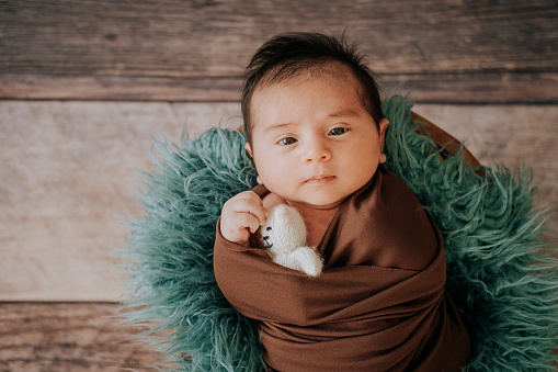 lifestyle newborn photography